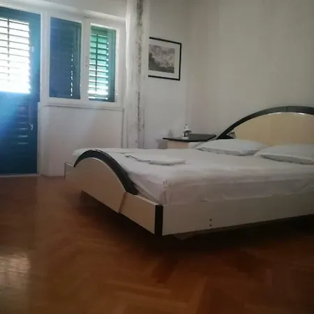 Appartamento Apartman Veliki 2. Kat Makarska